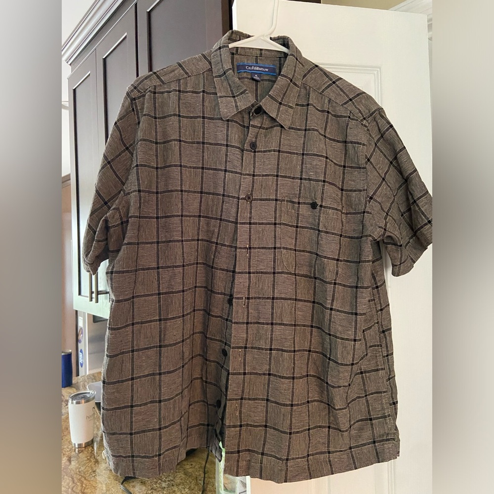 Croft And Barrow Grey and Black Short Sleeve Button Up